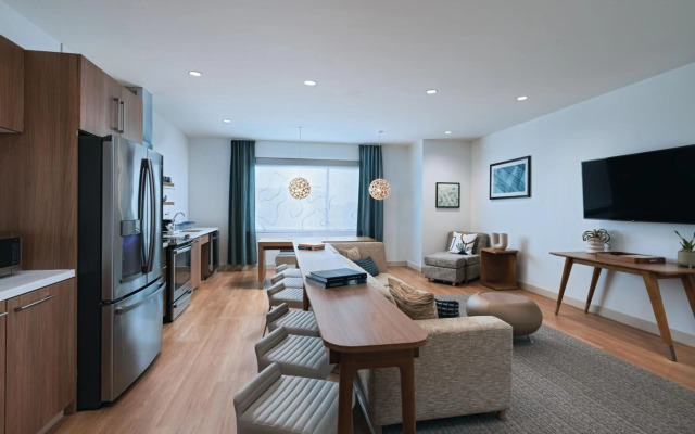 Element Dallas Las Colinas