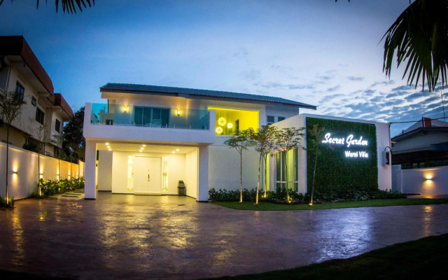 Secret Garden Warni Villa (MUAR)