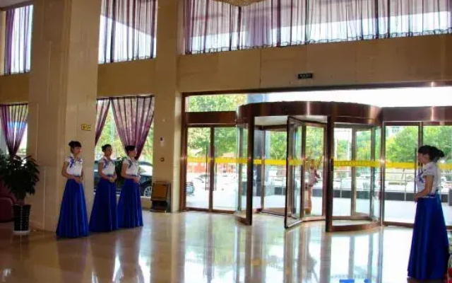 Zhongyuan International Hotel