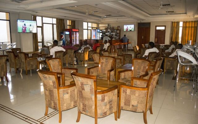 Flomi Hotel