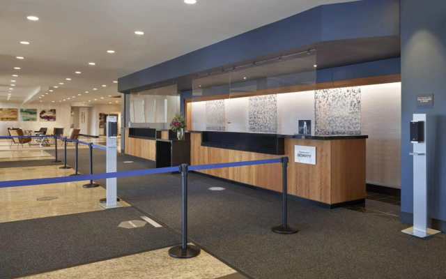 Delta Hotels by Marriott Toronto Airport & Conference Centre