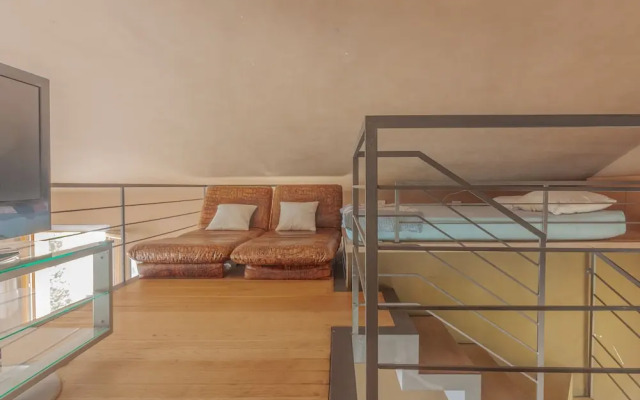 Fontana Penthouse in Fiumelatte