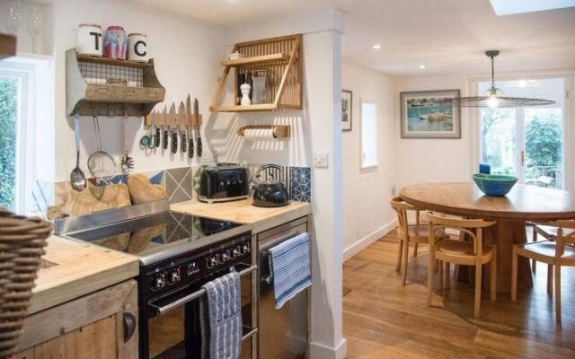 "115 The Coach House"