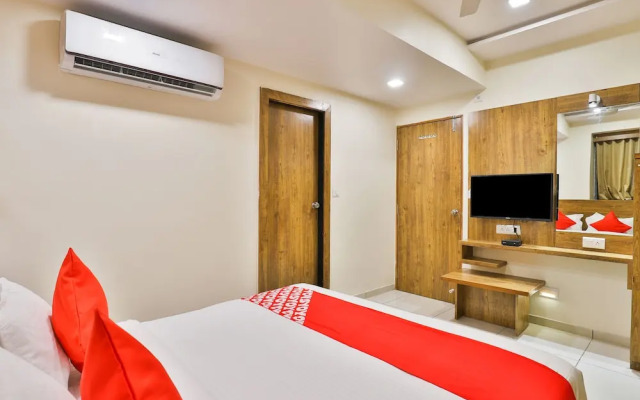 OYO 22673 Hotel Suncity