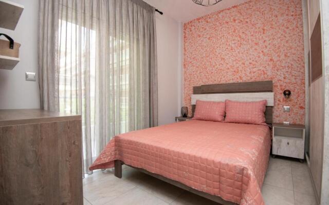 ENIO AXD guest house with private parking