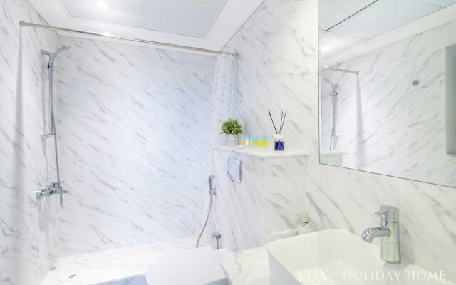 LUX The Marina Ocean View Suite 4