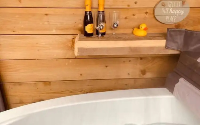 A Beautiful, Unique Lodge, Made for two