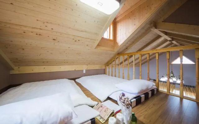 Jeju Ppalkanpungcha Pension