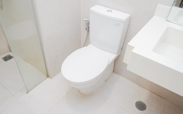 Elegant and Comfort Studio at Skandinavia Apartment