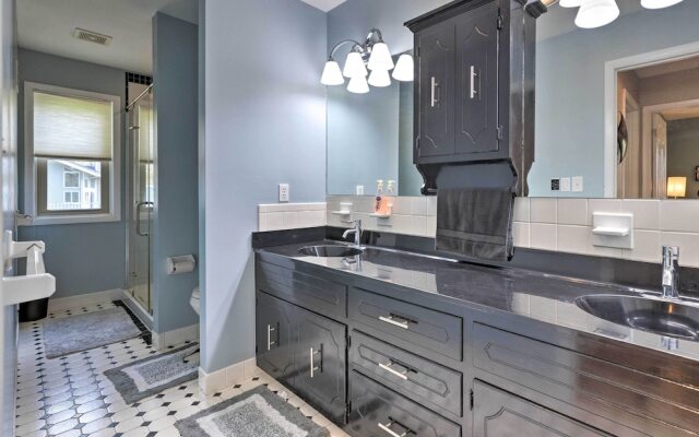 'river's Edge Retreat With Kayaks & River Access!