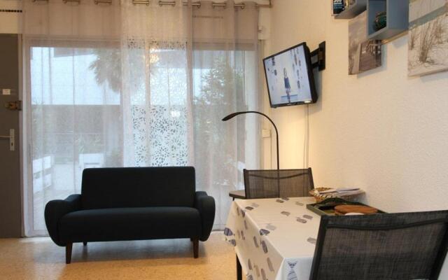 Appartement Balaruc-les-Bains, 1 pièce, 2 personnes - FR-1-553-128