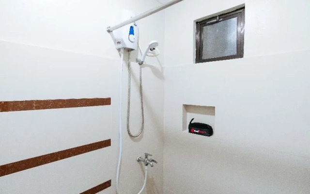RedDoorz Plus near Robinsons Place Manila
