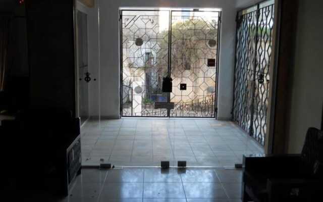 Niriedes Dionyssos Village