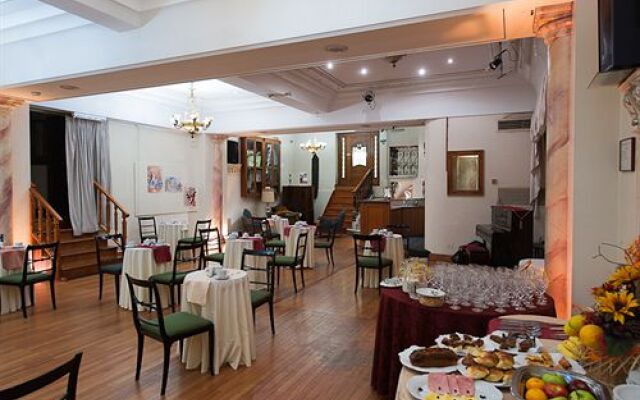 Mansion Dandi Royal