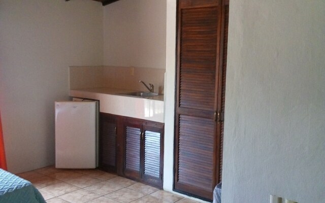 Uke Inn Hotel & Suites Teran