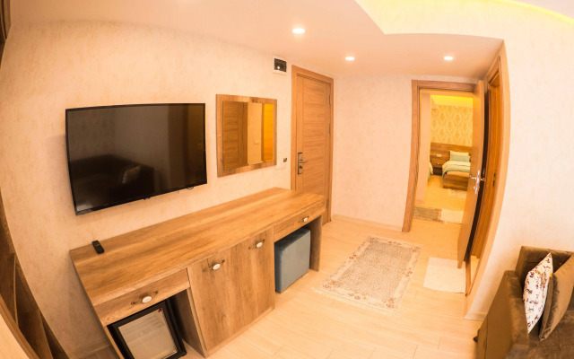 Elif Inan Hotel