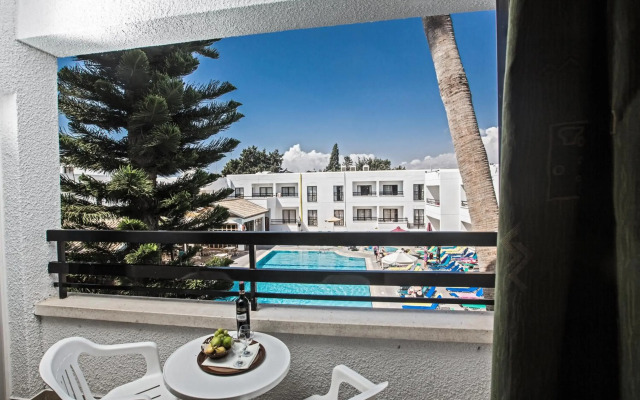 Anthea Hotel Apartments