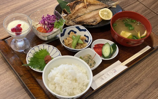 Henna Hotel Komatsu Ekimae