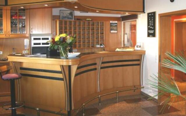 Hotel Parqeo Im A66