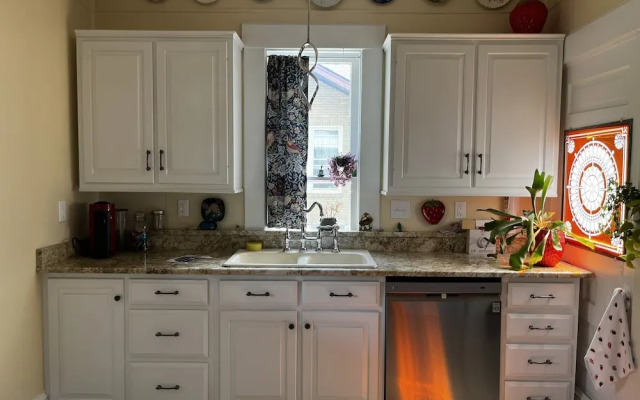 Division Street Suite