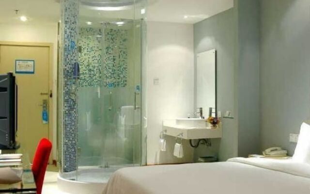 Top Star Hotel