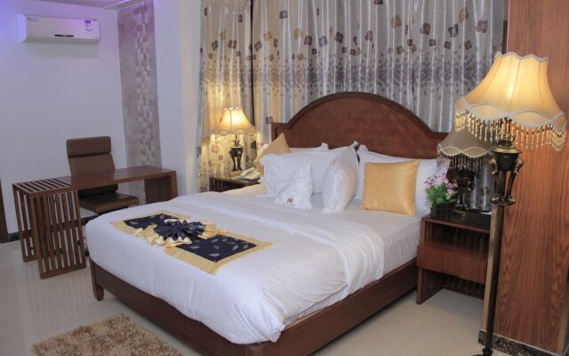 Zimbo Golden Hotel