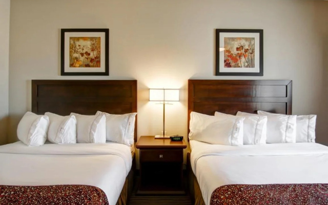 Tisdale Canalta Hotel