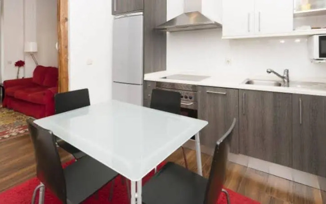 Paseo del Prado Apartment by Allô Housing