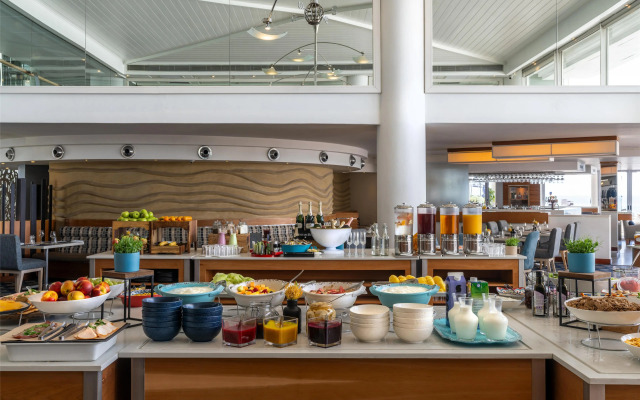 Radisson Collection Hotel, Waterfront Cape Town