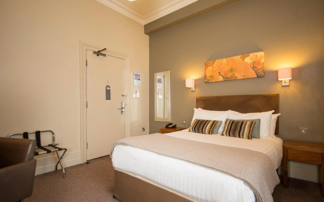The Met Hotel