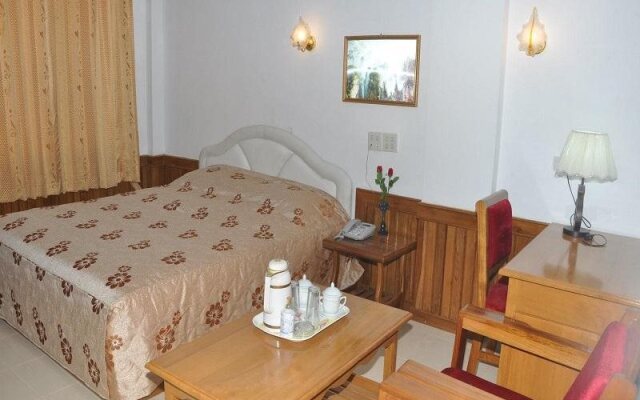 Golden Star Hotel