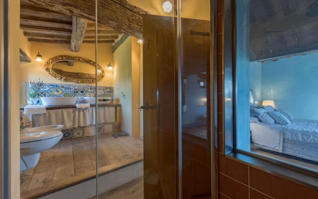 Beautiful Luxury Independent Villa With 13 Sleeps -prugnolo