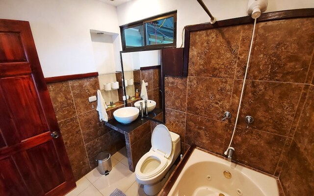 Tortuguero Adventures Guesthouse