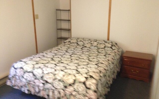 Sea Breeze Cottages & Motel