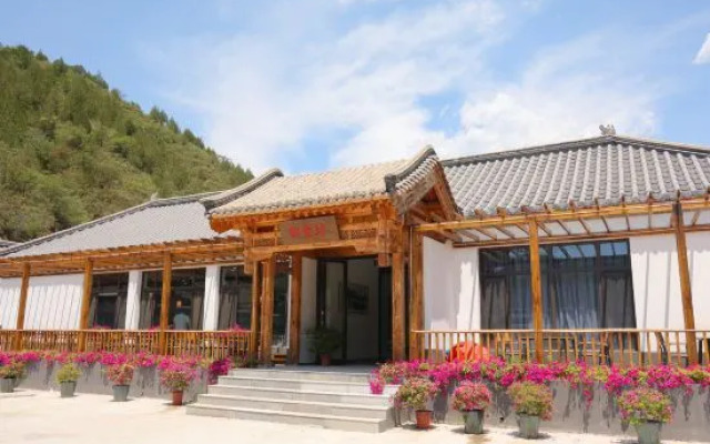 Gubei Yuehai Homestay (Gubeikou Shuizhen Shop)