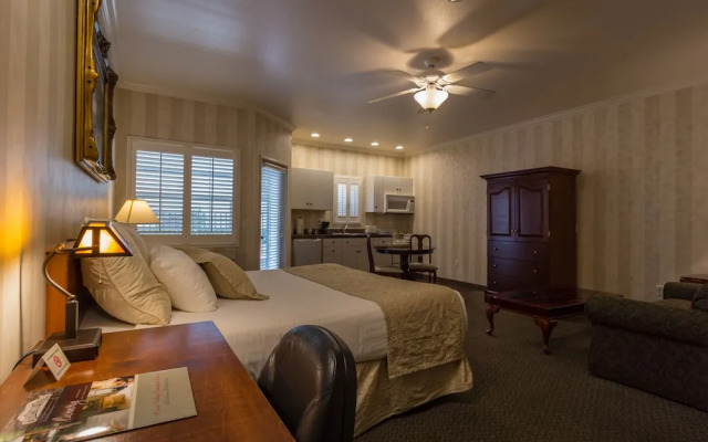 Grass Valley Courtyard Suites