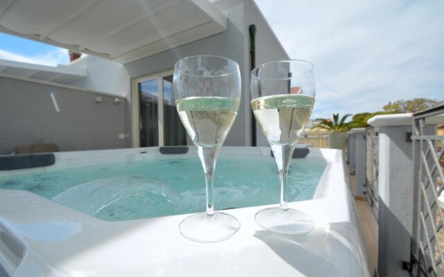 Prime Blue Suite - Appartamenti con jacuzzi privata