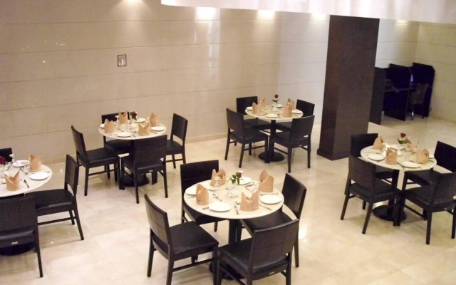 Сlick Square Hotel
