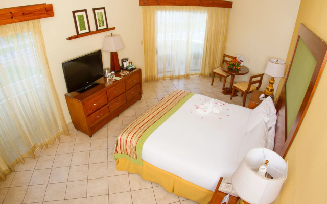 Fiesta Resort Central Pacific - All Inclusive