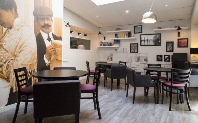 Logis Hôtel Au Chêne Vert