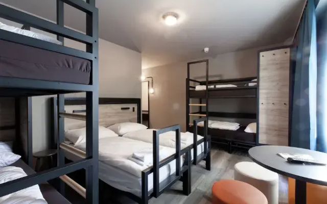 Harry’s Xl Hotel