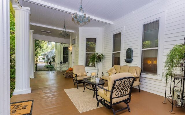 The Veranda Historic Inn