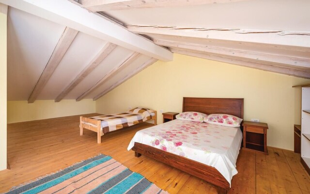 Stunning Home in Rovinj With Wifi and 5 Bedrooms