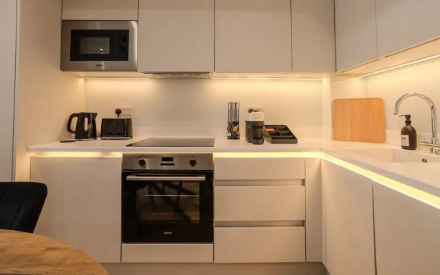 The Hidden Suite - 4BR Townhome Roof Top