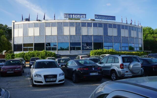 AP Hotel and Parking