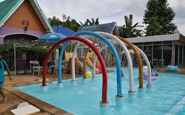 Turfan Hotel and Tigger Park