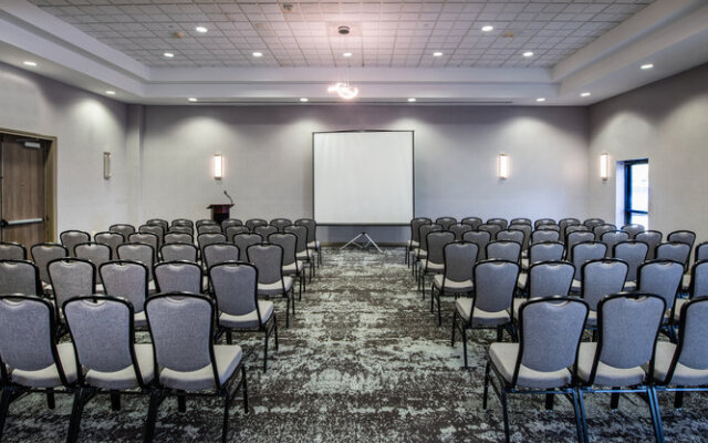 Crowne Plaza Farmington Hills Novi