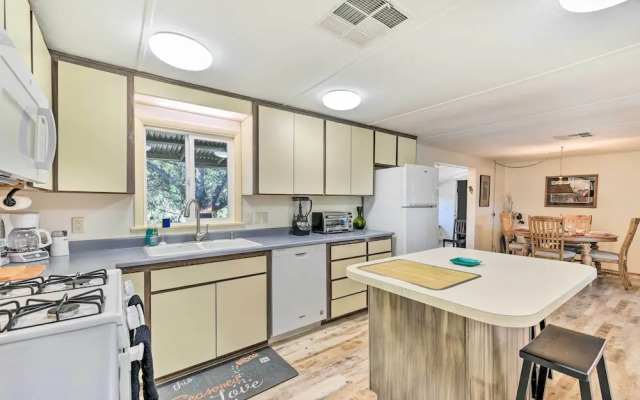 Sedona Stardust Hideaway' w/ Patio & Mtn Views!