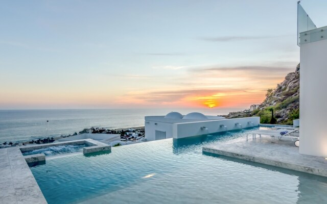 Modern 4 Bedroom Pedregal Villa Reduced Nightly Rate for 4+ Nights at Villa Besame