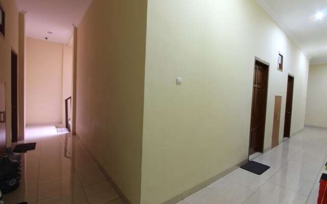 RedDoorz @ Jakal Bawah